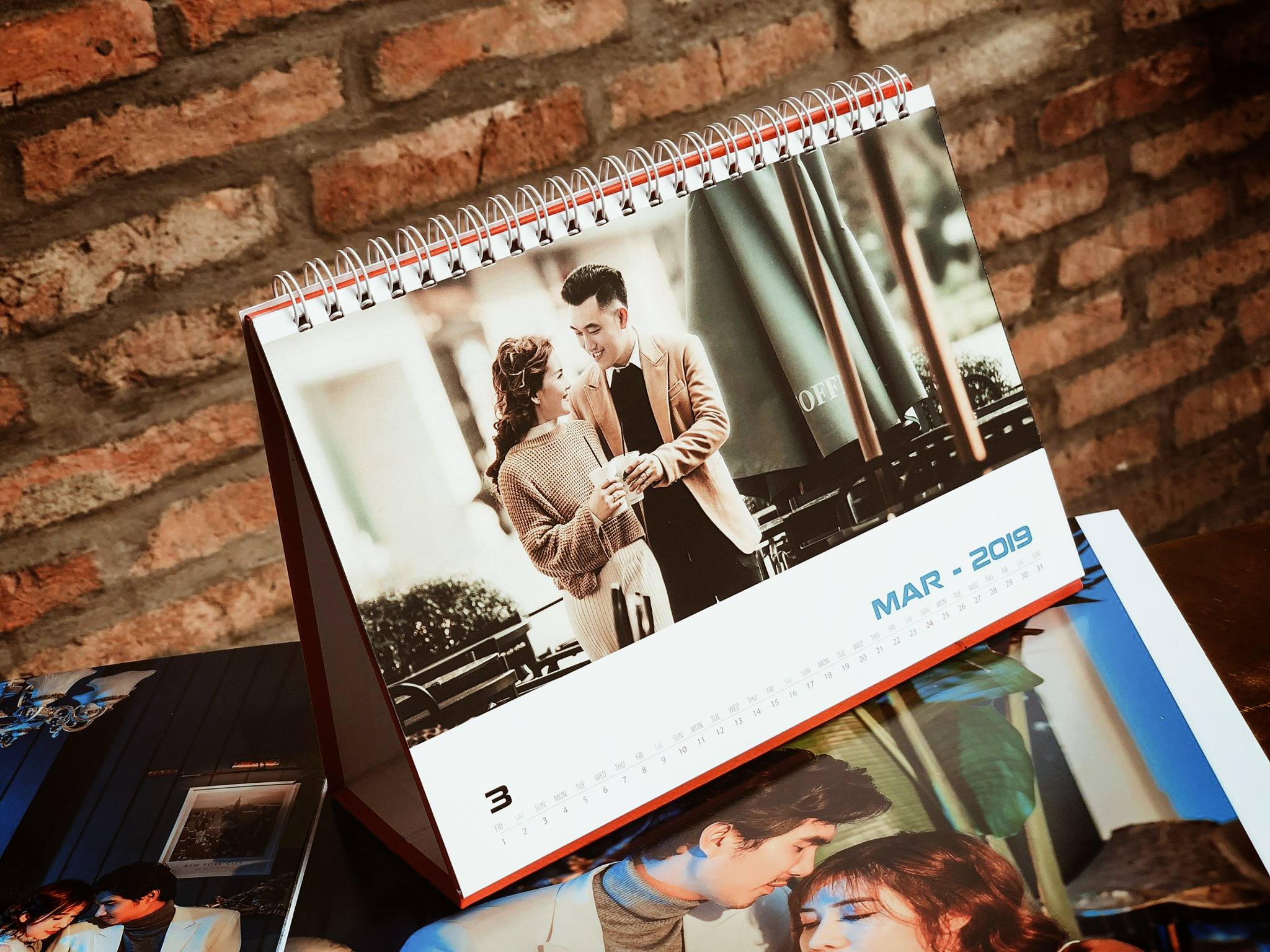 Lịch để bàn - Lịch treo tường