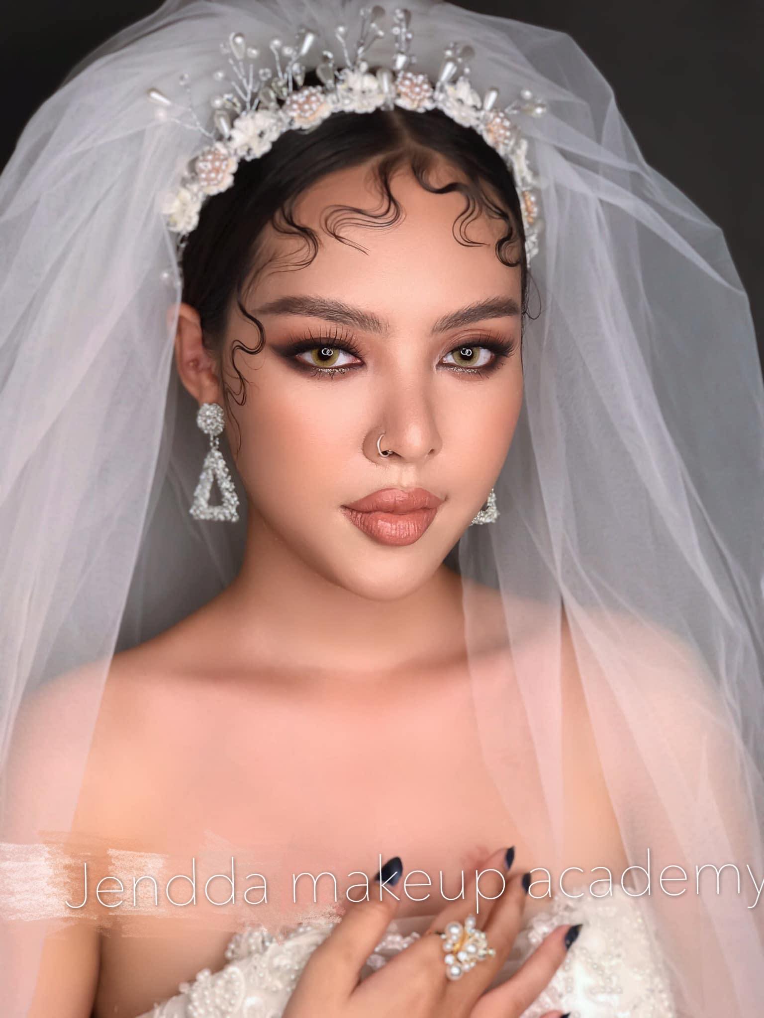Top 7 tiệm trang điểm cô dâu đẹp nhất tại Phú Quốc -  Makeup Phu Quoc - Jendda Huyen