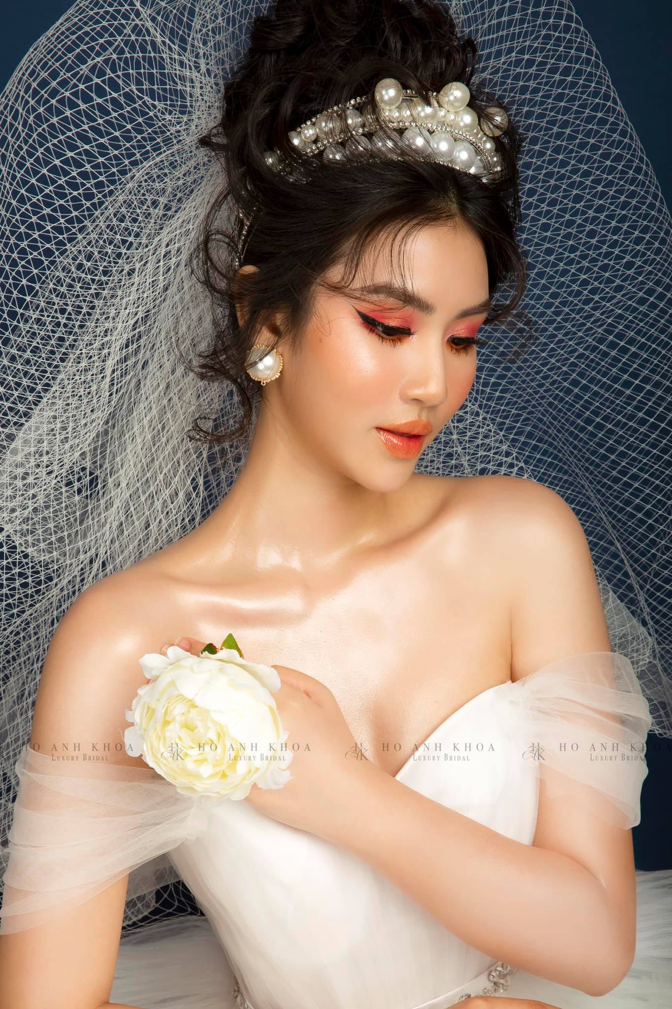 Top 7 tiệm trang điểm cô dâu đẹp nhất tại Tiền Giang -  Ngô Thanh Trung make up (Hồ Anh Khoa Studio)